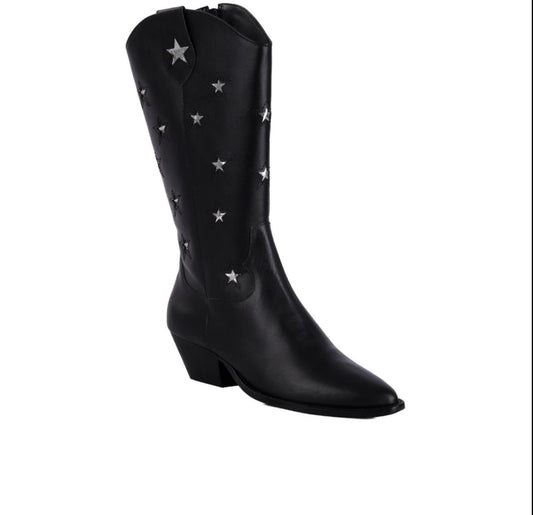 Botas vaqueras con estrellas negras