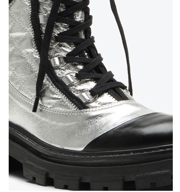 Broadway metallic Powder Silver Boots Black Veneto